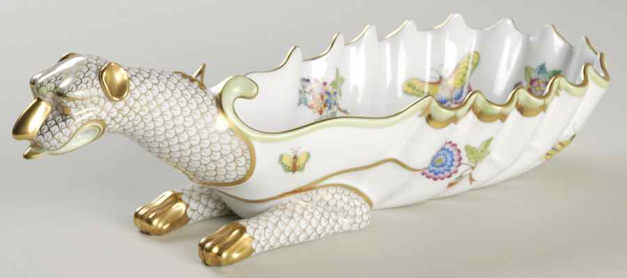 Queen Victoria (Green Border) Dragon Dish by Herend-1