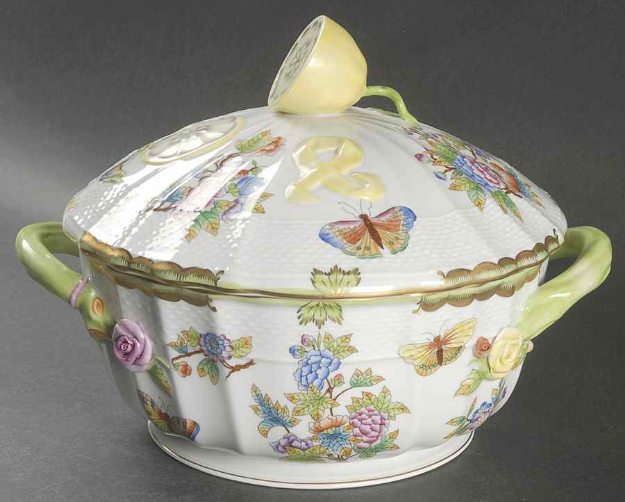 Queen Victoria (Green Border) Tureen & Lid by Herend-1