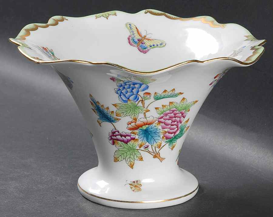 Queen Victoria (Green Border) 5" Scalloped Footed Vase by Herend-1