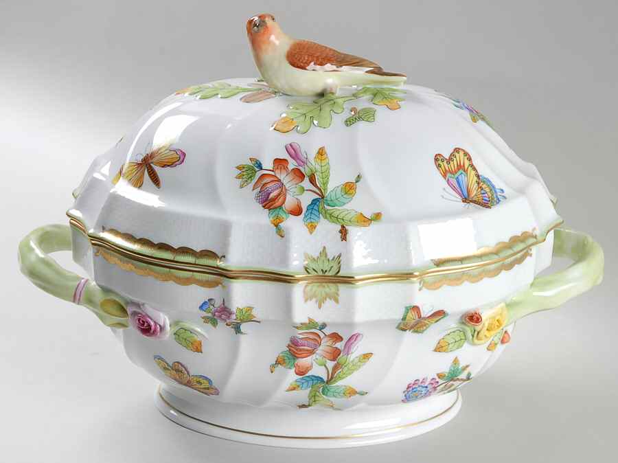 Queen Victoria (Green Border) Tureen & Lid by Herend-1