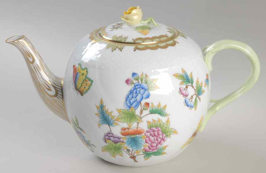 Queen Victoria (Green Border) Teapot & Lid by Herend-1