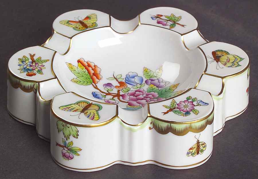 Queen Victoria (Green Border) 6" Ashtray by Herend-1