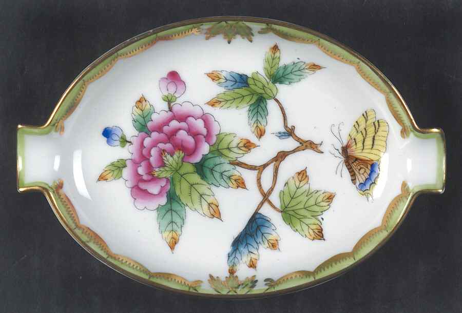 Queen Victoria (Green Border) 5" Oval Ashtray with Lips by Herend-1