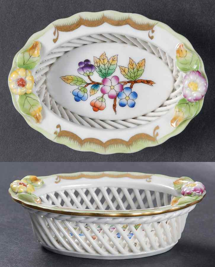 Queen Victoria (Green Border) 3" Oval Open Weave Basket by Herend-1