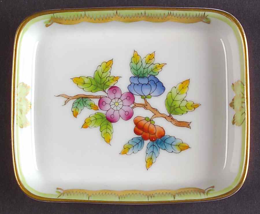 Queen Victoria (Green Border) 2" Ashtray by Herend-1
