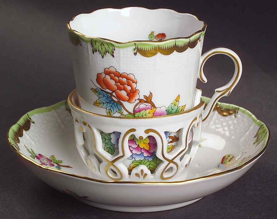 Queen Victoria (Green Border) Trembleuse Cup & Saucer Set by Herend-1