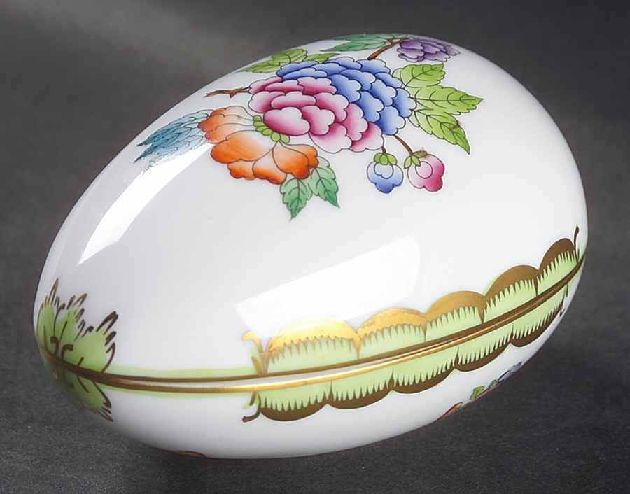 Queen Victoria (Green Border) Small Egg Bon Bon & Lid by Herend-1