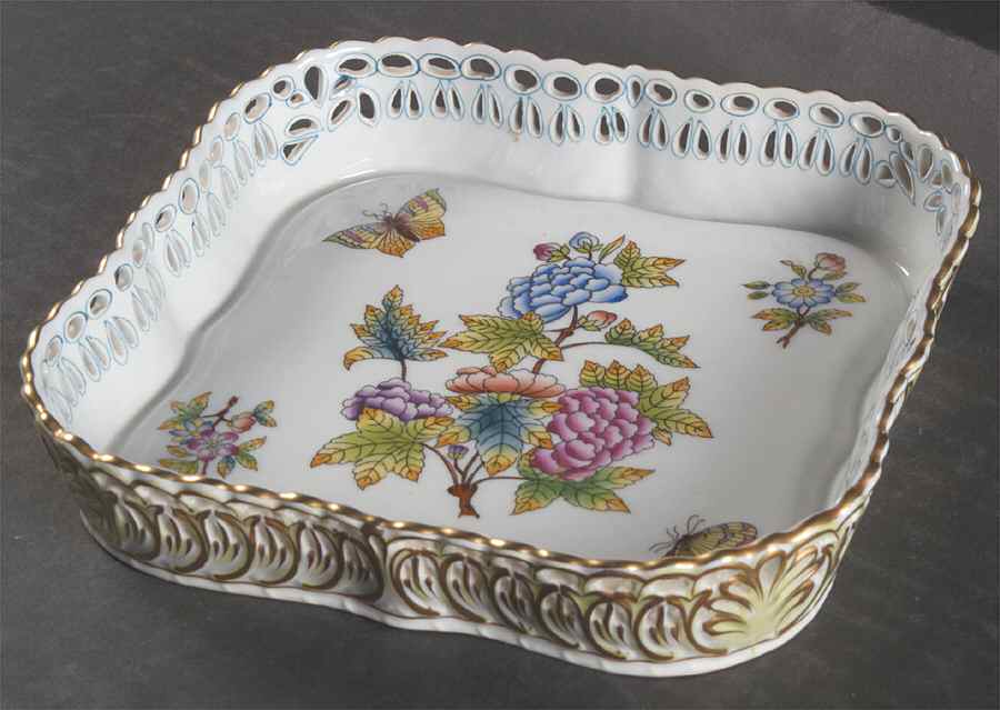 Queen Victoria (Green Border) Tray-Gallery/Openwork-Square by Herend-1