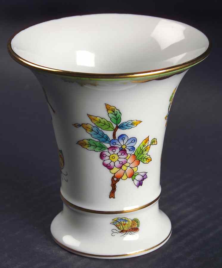 Queen Victoria (Green Border) 4" Vase by Herend-1