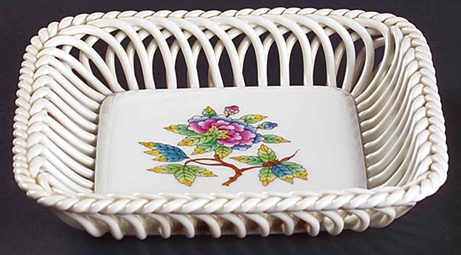 Queen Victoria (Green Border) 5" Square Tray by Herend-1