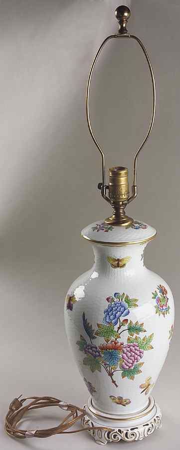 Queen Victoria (Green Border) 30" Electric Lamp & Shade by Herend-1