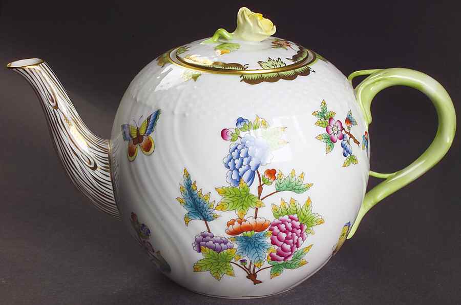 Queen Victoria (Green Border) Teapot & Lid by Herend-1