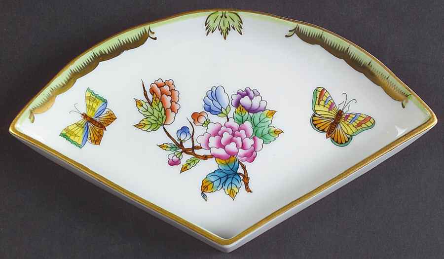 Queen Victoria (Green Border) 4-Piece Hors d'Oeuvres Set, Indv Section Only by Herend-1