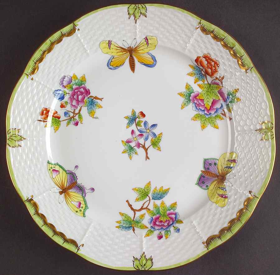 Queen Victoria (Green Border) Luncheon Plate by Herend-1