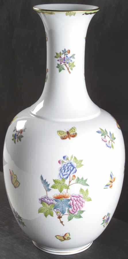 Queen Victoria (Green Border) 19" Vase by Herend-1