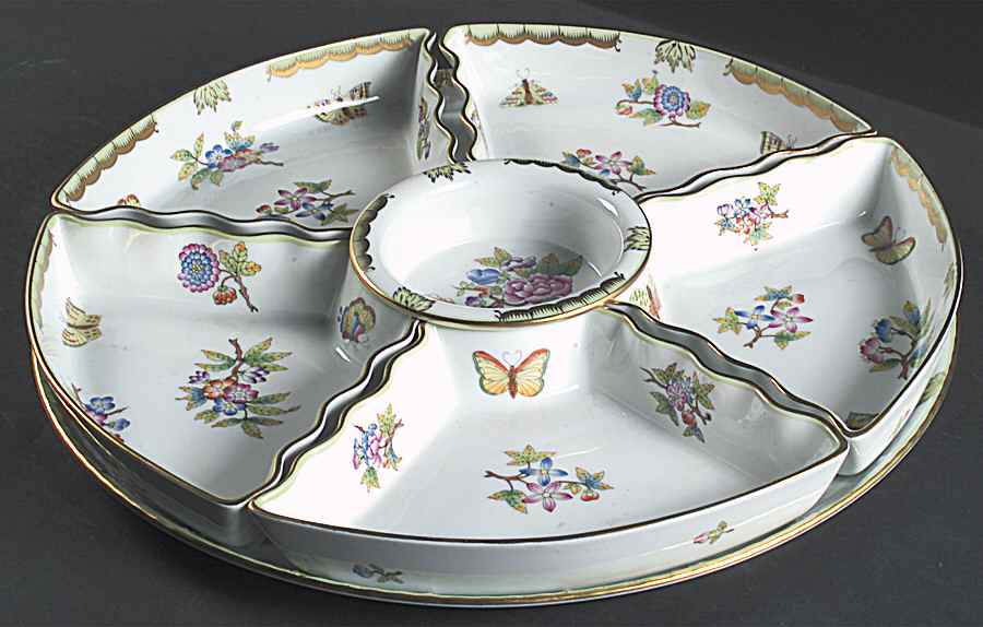 Queen Victoria (Green Border) 7-Piece Hors d'Oeuvres Set by Herend-1