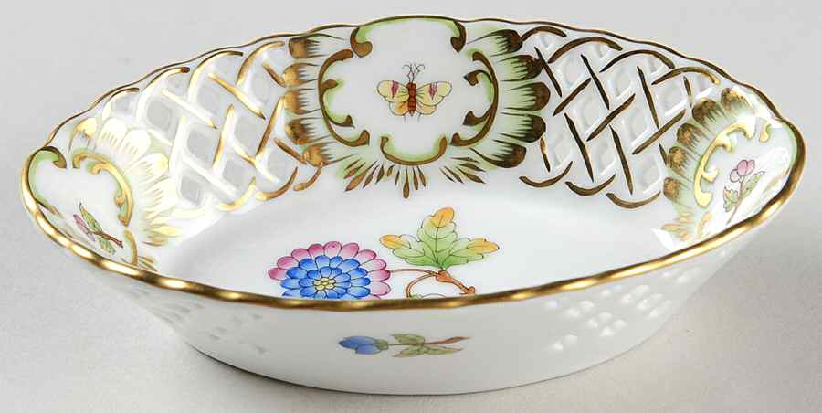 Queen Victoria (Green Border) Pierced Nut Dish by Herend-1