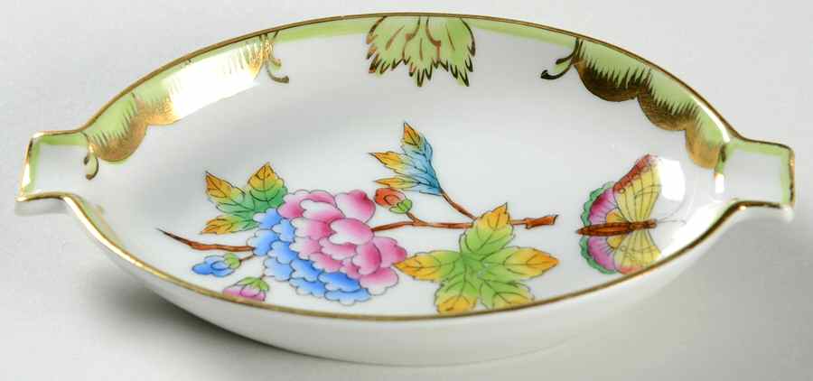 Queen Victoria (Green Border) 4" Oval Ashtray by Herend-1