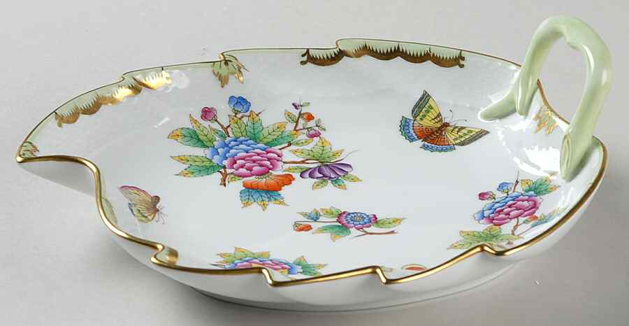 Queen Victoria (Green Border) 9" Leaf Dish by Herend-1
