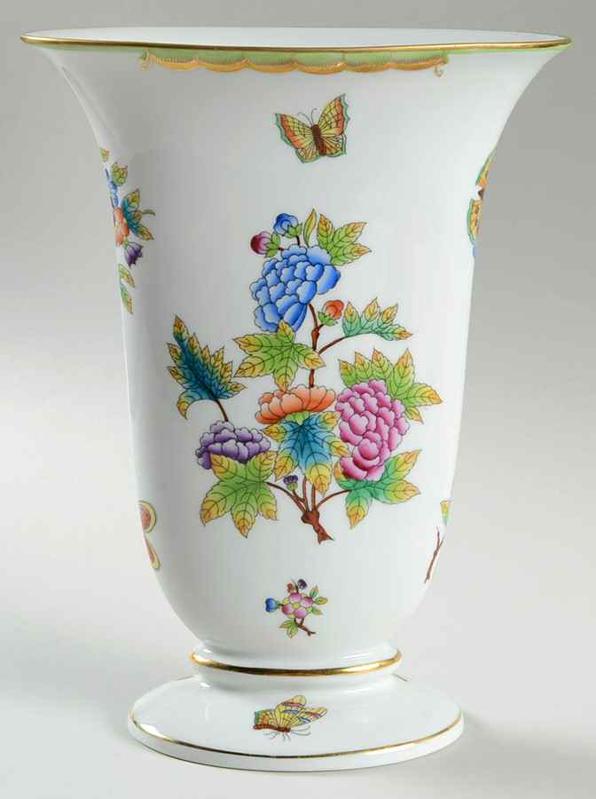 Queen Victoria (Green Border) 9" Vase by Herend-1