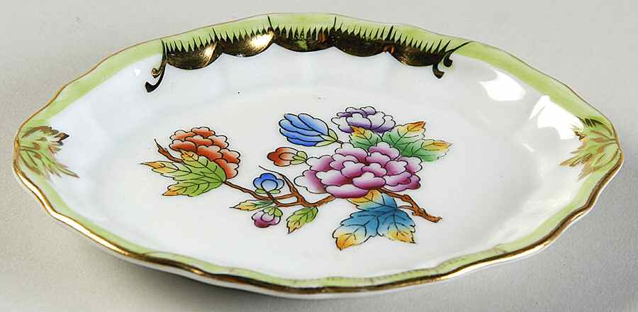 Queen Victoria (Green Border) Small Oval Tray by Herend-1