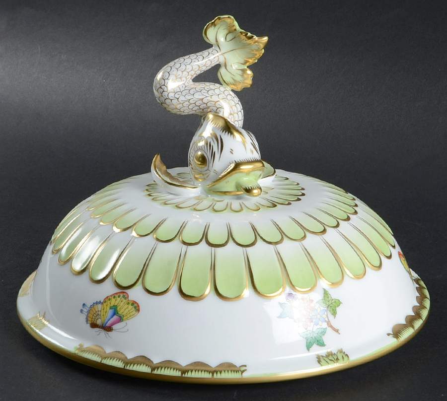 Queen Victoria (Green Border) Lid for 4 Qt Dolphin Tureen by Herend-1