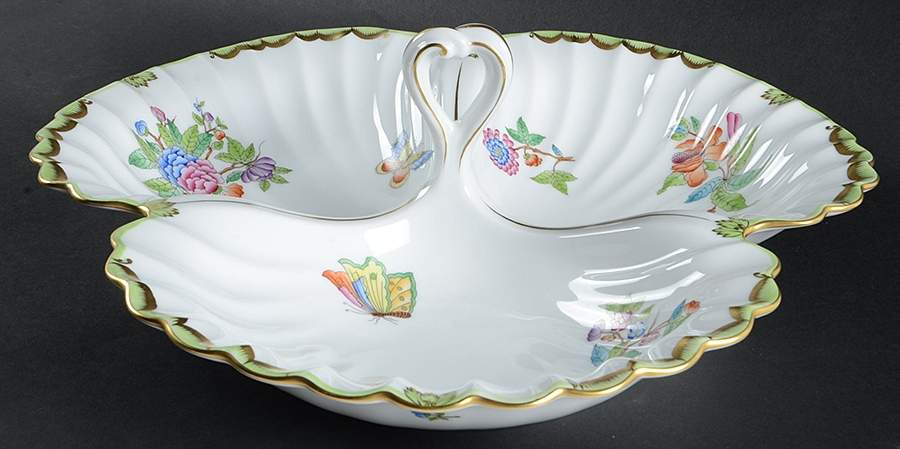 Queen Victoria (Green Border) 3 Part Shell Shaped Dish w/Center Handle by Herend-1