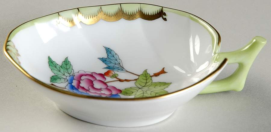 Queen Victoria (Green Border) Leaf Shaped Ashtray by Herend-1