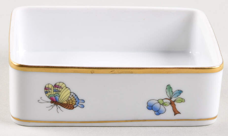 Queen Victoria Older (VA) Cigarette Box No Lid by Herend-1