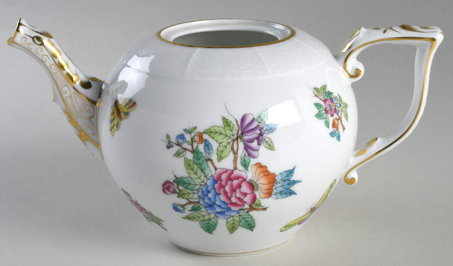 Queen Victoria Older (VA) Teapot No Lid by Herend-1