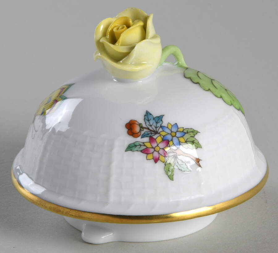 Queen Victoria Older (VA) Lid for Small Coffee Pot by Herend-1