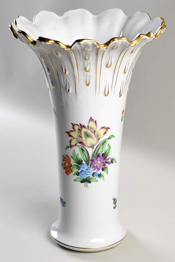 Queen Victoria Older (VA) 14" Flared Vase by Herend-1