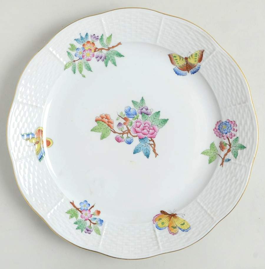 Queen Victoria Older (VA) Dinner Plate by Herend-1