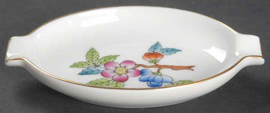 Queen Victoria Older (VA) Oval Ashtray by Herend-1