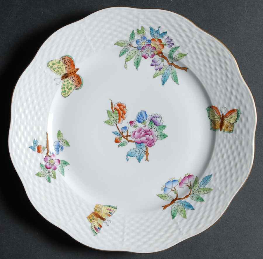 Queen Victoria Older (VA) Salad Plate by Herend-1