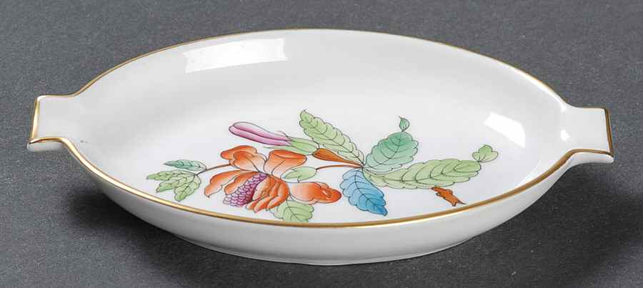 Queen Victoria Older (VA) 5" Ashtray by Herend-1