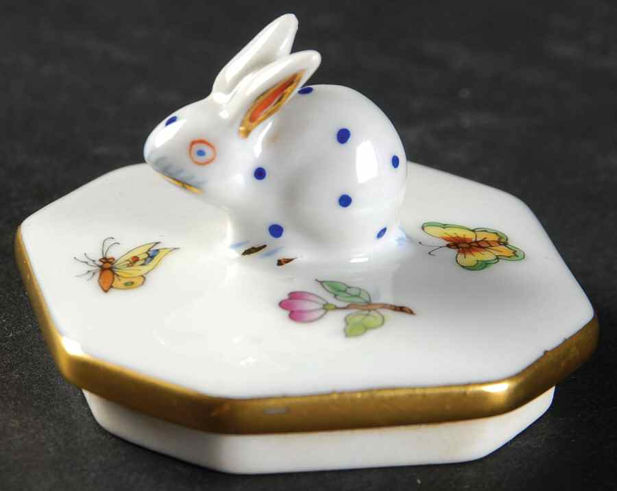 Queen Victoria Older (VA) Small Household Box, No Lid by Herend-1