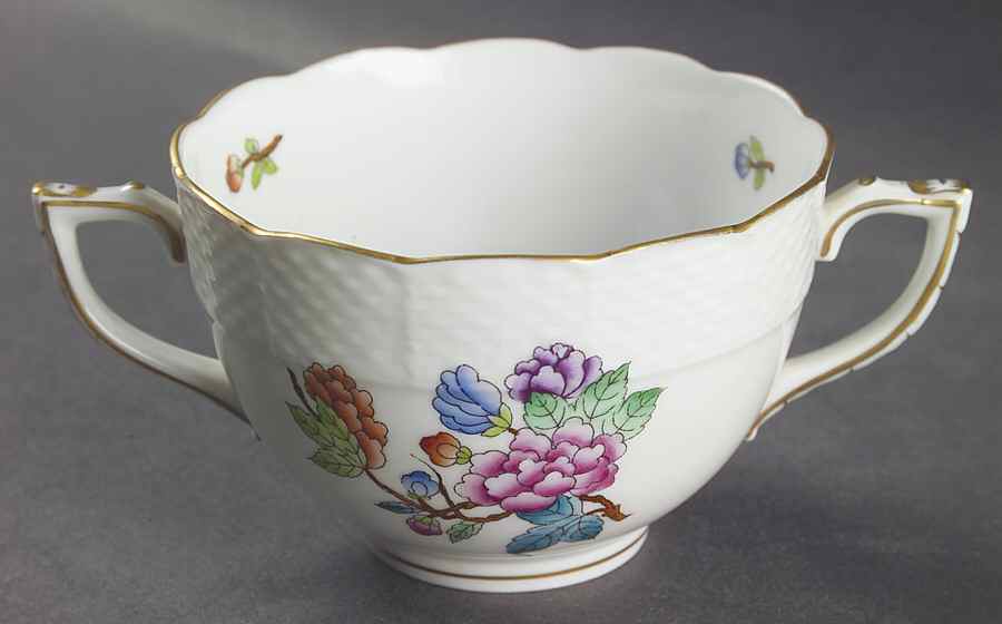 Queen Victoria Older (VA) Flat Bouillon Cup by Herend-1