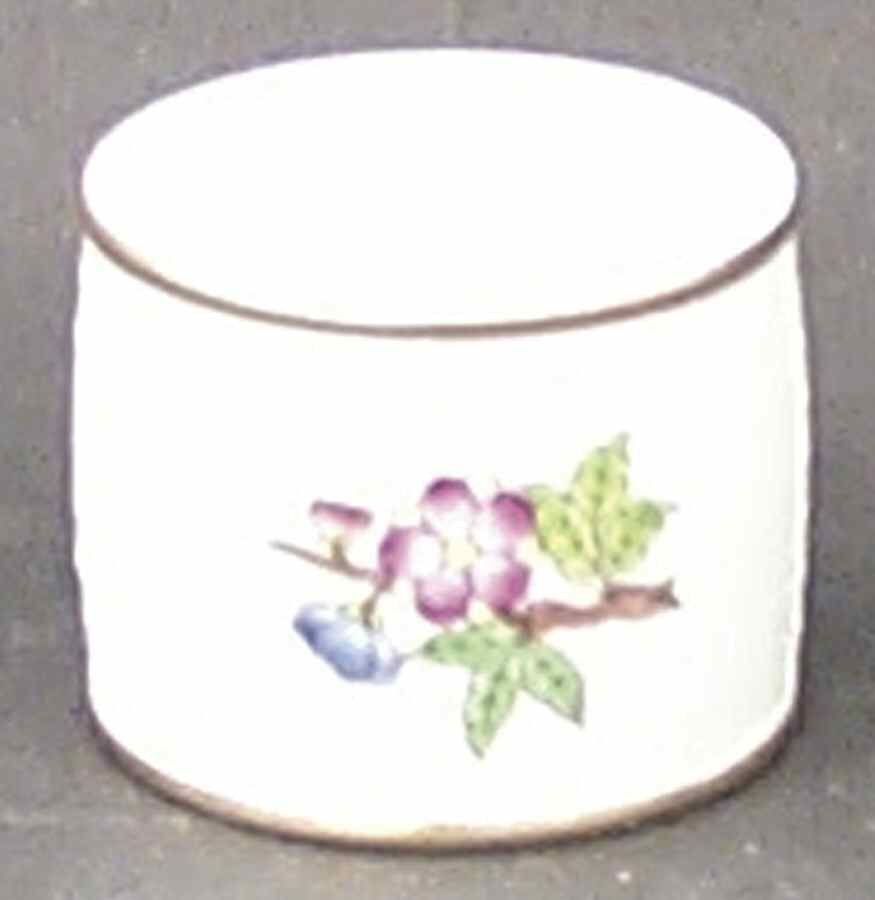 Queen Victoria Older (VA) Napkin Ring by Herend-1