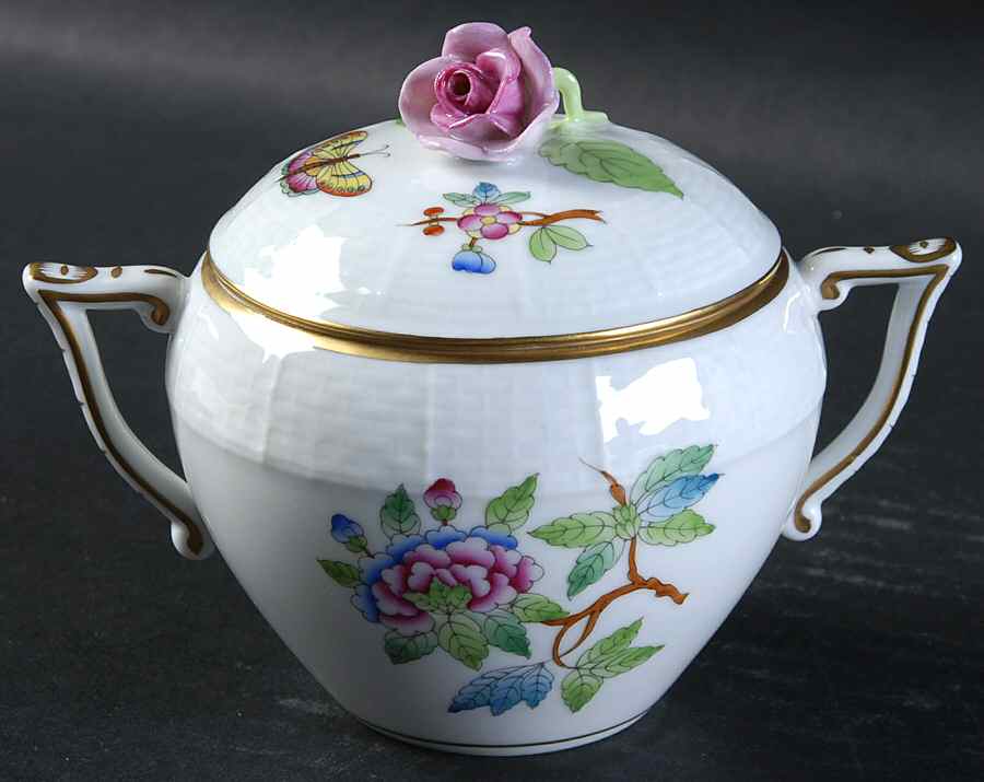 Queen Victoria Older (VA) Sugar Bowl & Lid by Herend-1