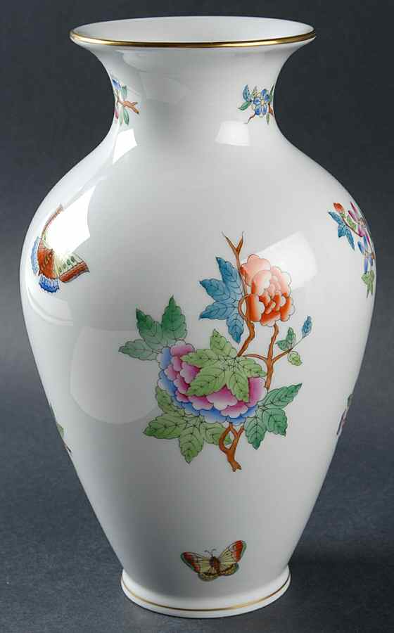 Queen Victoria Older (VA) 9" Vase by Herend-1