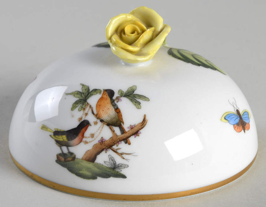 Rothschild Bird (RO) Lid for Footed Bon Bon by Herend-1