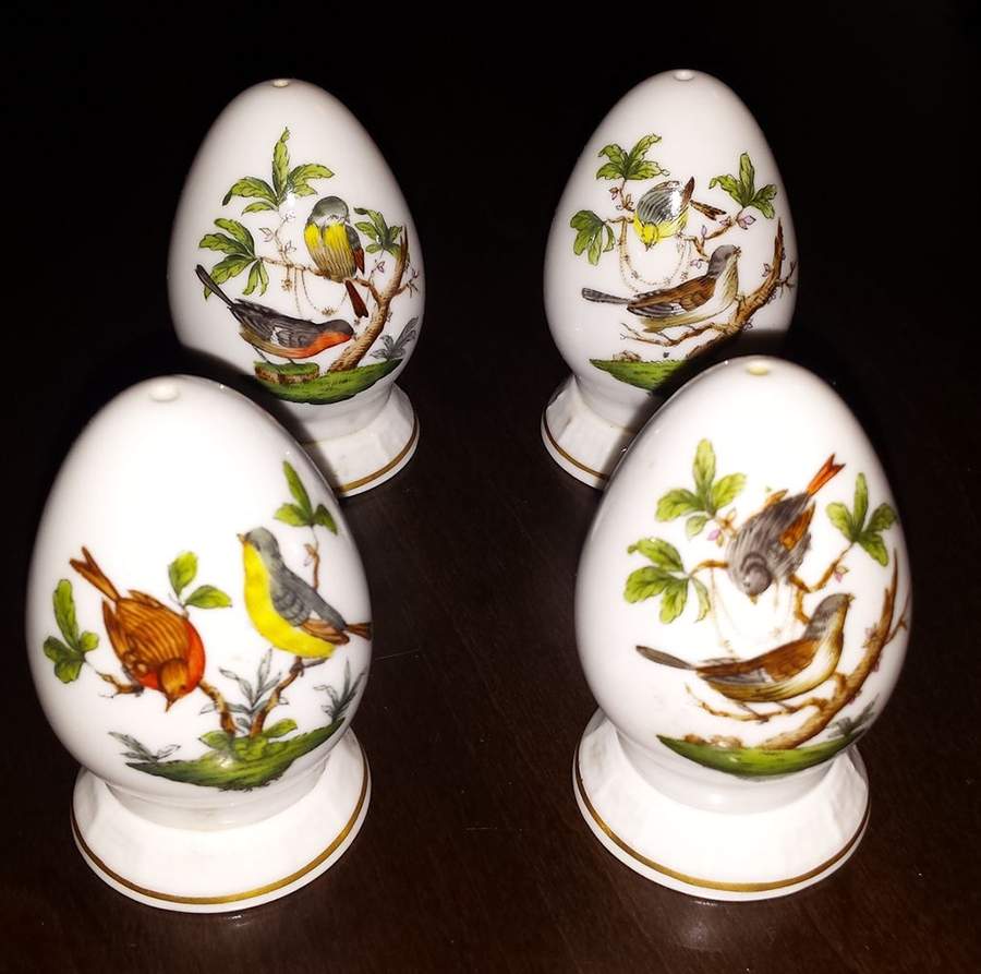 Rothschild Bird (RO) Salt & Pepper Set with Ceramic Stoppers by Herend-1