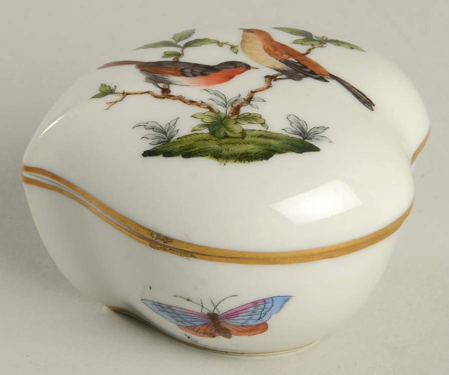 Rothschild Bird (RO) 3" Heart Shape Bon Bon & Lid by Herend-1