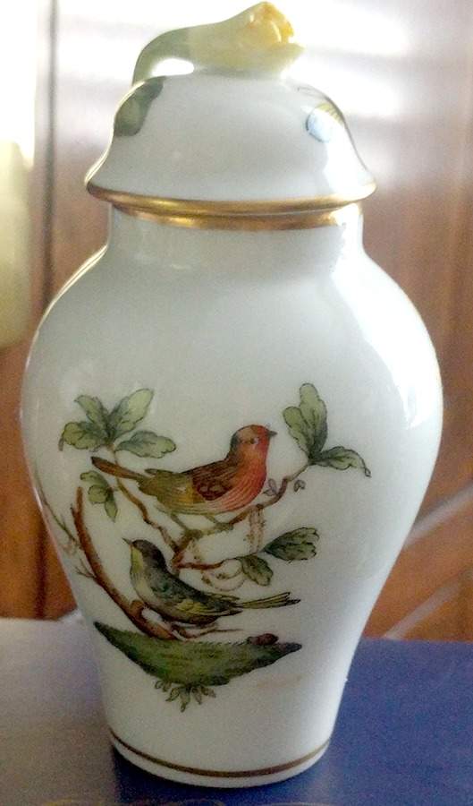 Rothschild Bird (RO) Mini Covered Vase by Herend-1