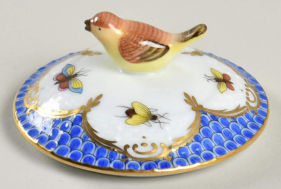 Rothschild Bird Blue Border (ROE ROEB) Pot de Creme (2pc)-Lid Only by Herend-1