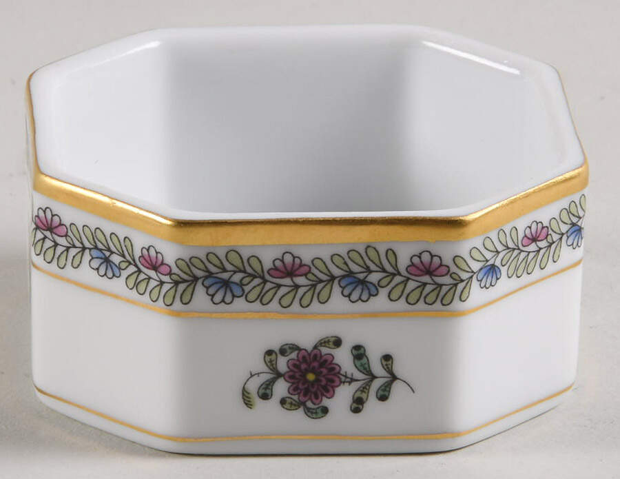 Windsor Garden (Fdm) Hexagonal Box No Lid by Herend-1