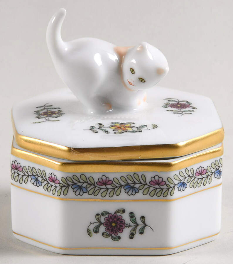 Windsor Garden (Fdm) Hexagonal Box & Lid by Herend-1