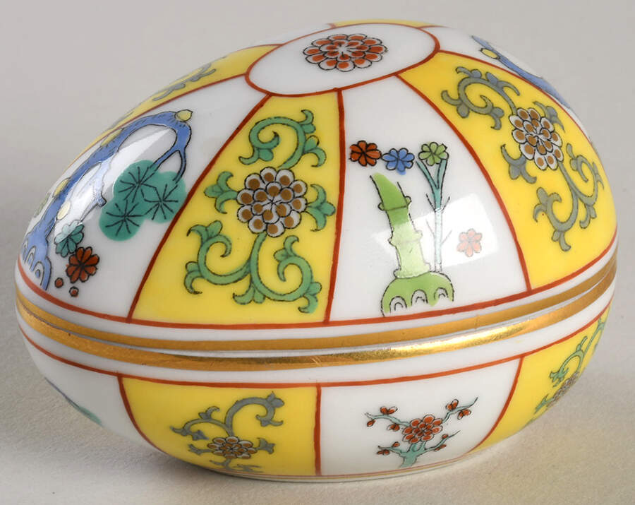 Yellow Dynasty (SJ) 3" Egg Box & Lid by Herend-1