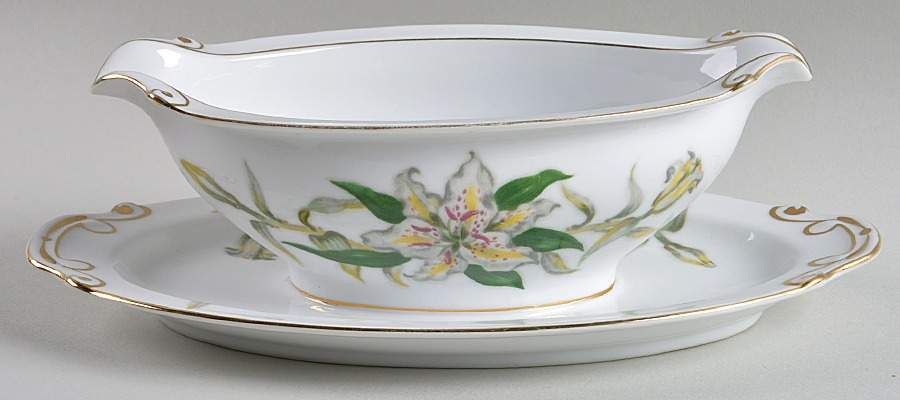 Fairbank Gravy Boat with Attached Underplate by Hira China-1